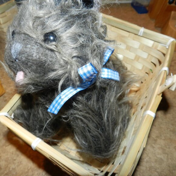 The Wizard of Oz Dorothy's Toto in a Basket 🆕FAST😮💨⚡🚚 - Picture 3 of 15